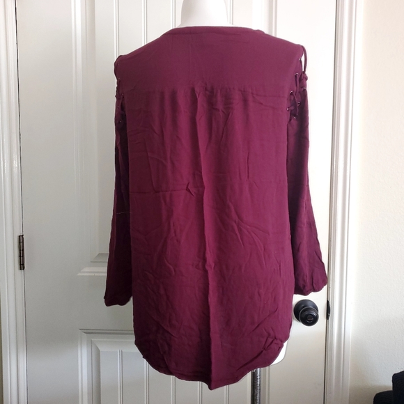 Top by Torrid - Picture 5 of 9